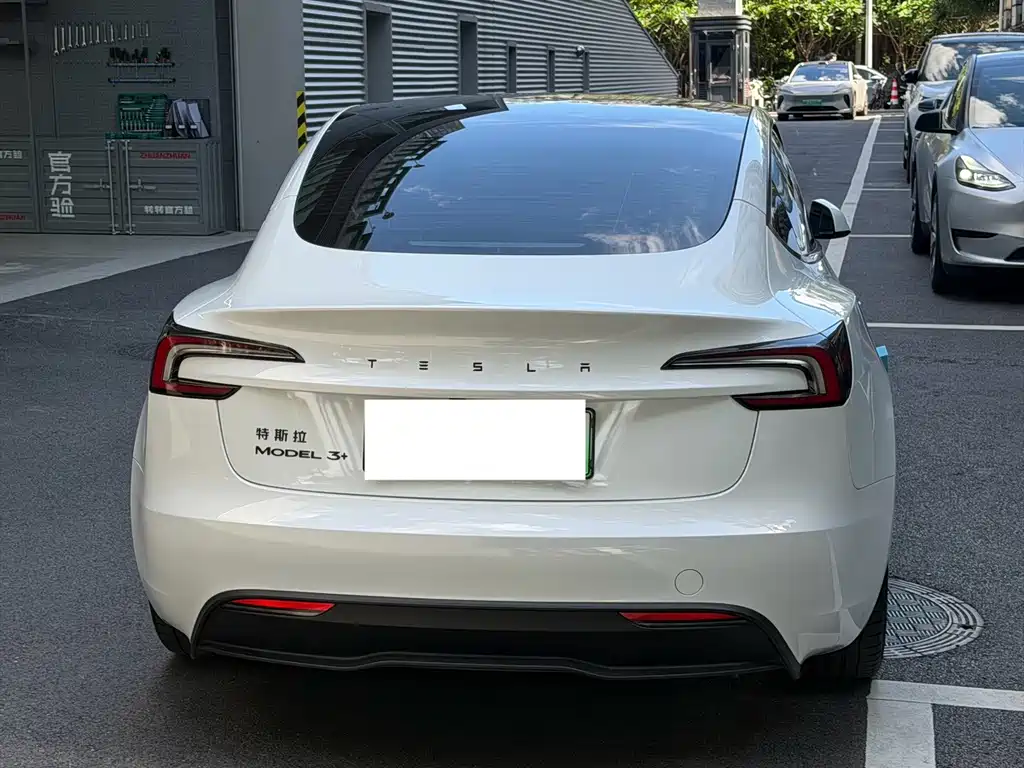 Tesla Model 3 2025 — фото 20