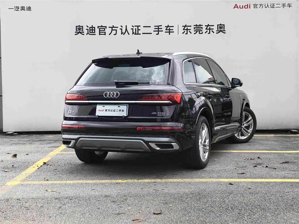 Audi Q7 2024 — фото 4