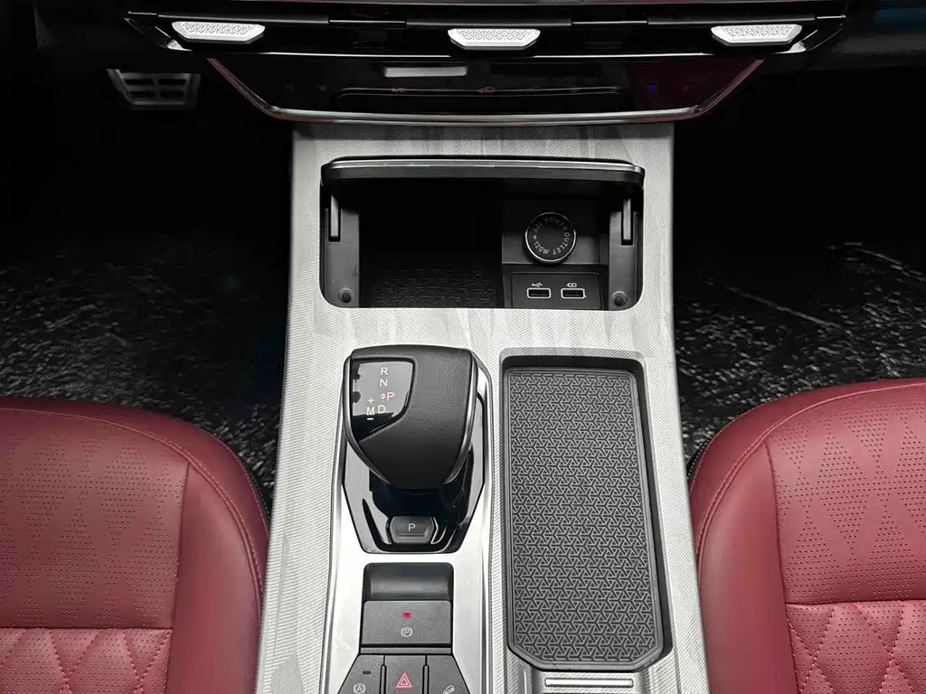 Jetour X70 PLUS 2023 — фото 13
