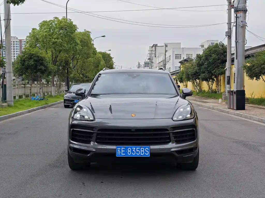 Porsche Cayenne 2021 — фото 2