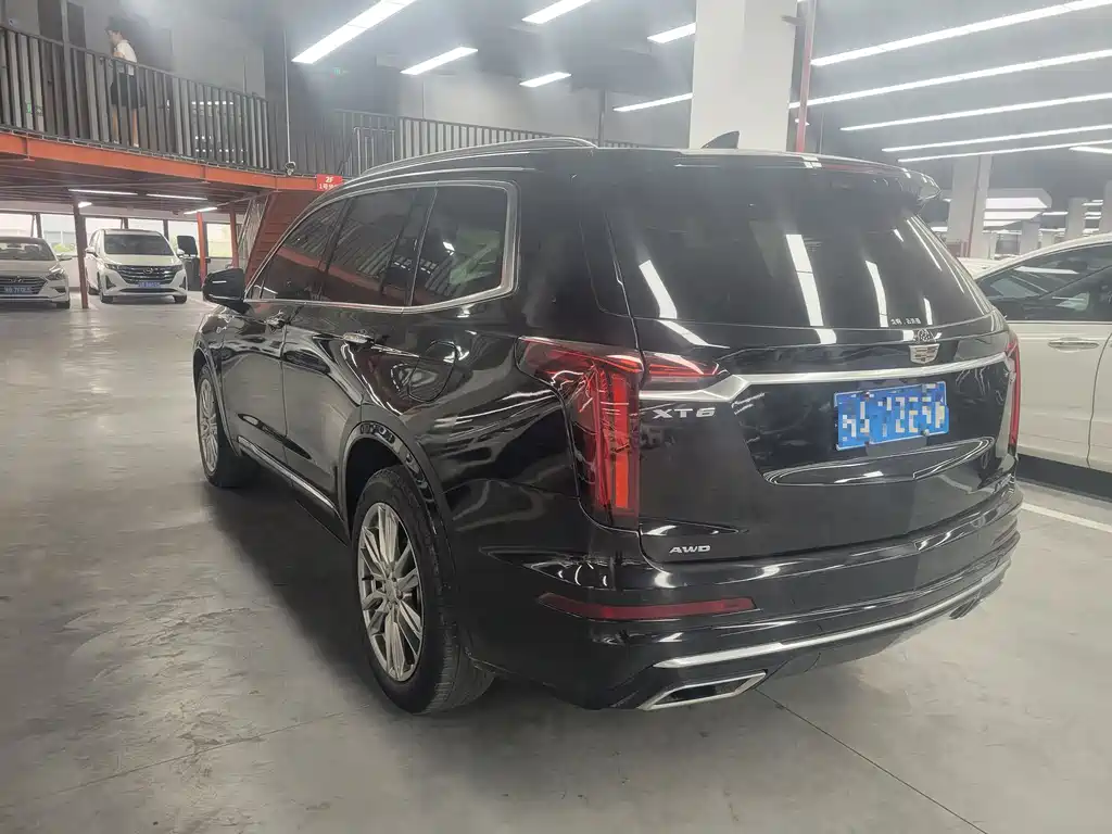 Cadillac XT6 2022 — фото 9