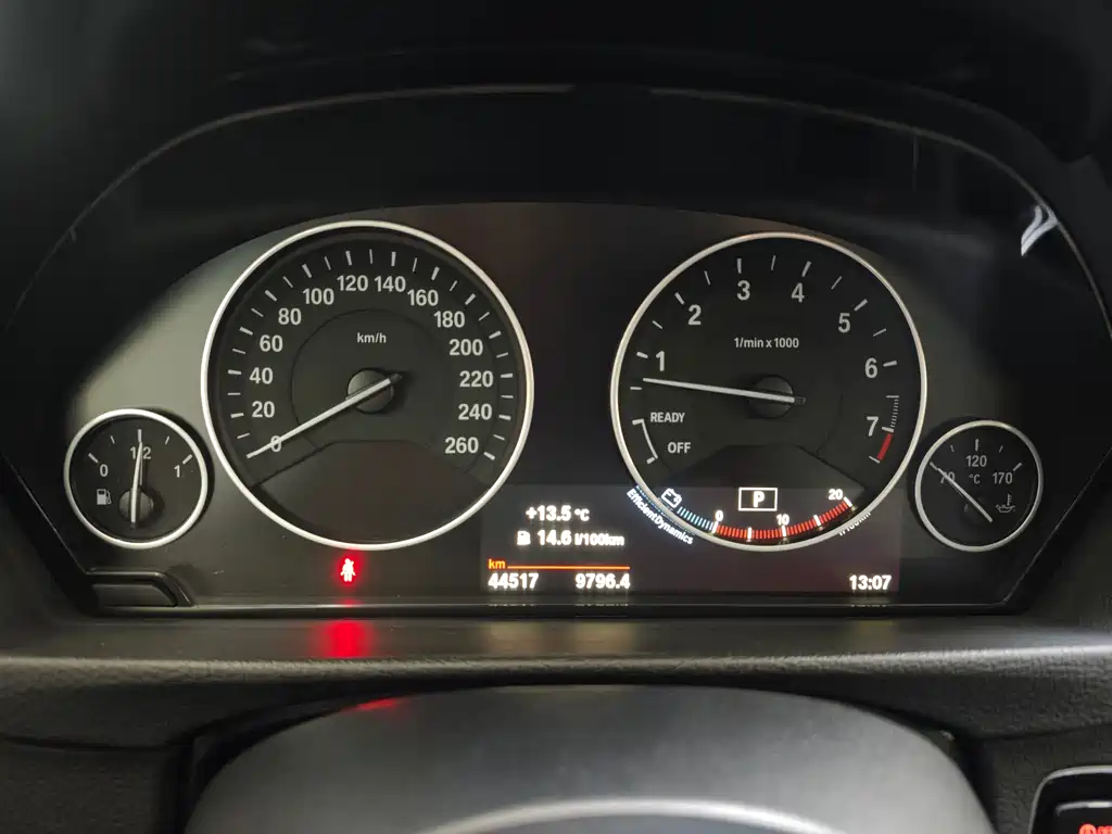 BMW 3 Series GT 2018 — фото 13