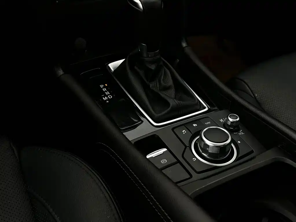 Mazda 3 Axela 2018 — фото 18