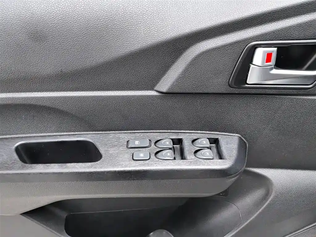 BAIC New Energy EC 2018 — фото 14
