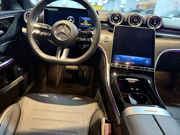 Mercedes-Benz C-Class 2024
