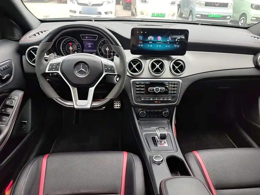 Mercedes-Benz GLA AMG 2015 — фото 6
