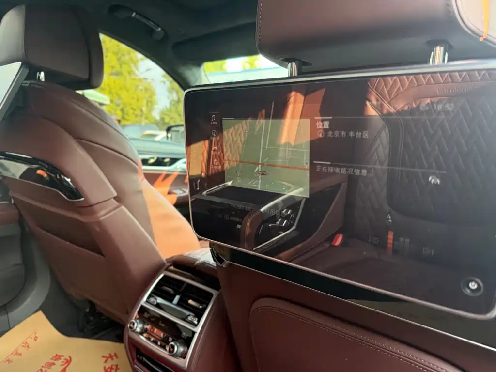 BMW 7 Series 2019 — фото 23