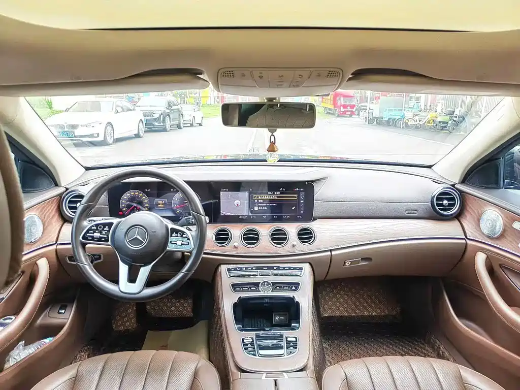 Mercedes-Benz E-Class 2020 — фото 6