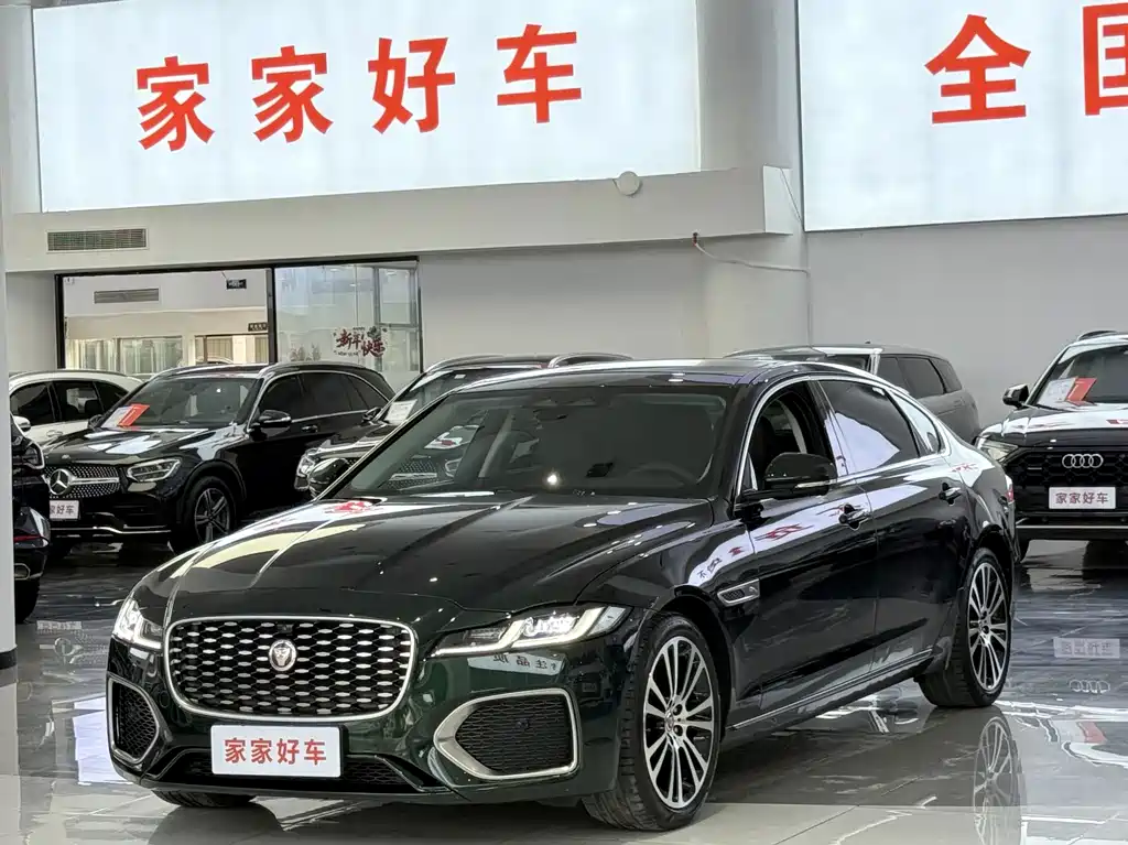 Jaguar XFL 2022 — фото 1