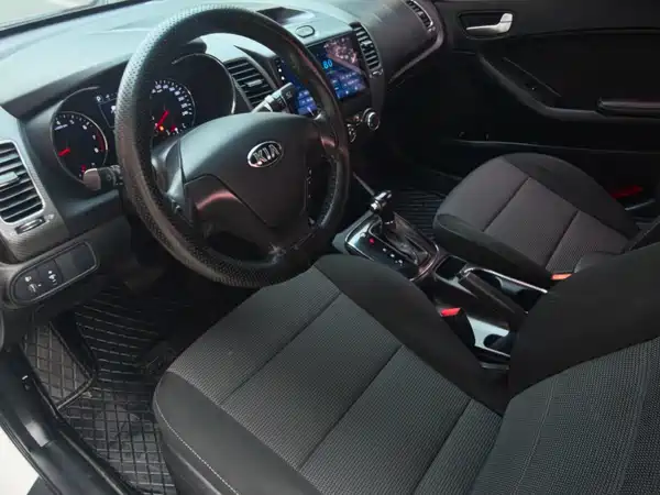 Kia K3 2016