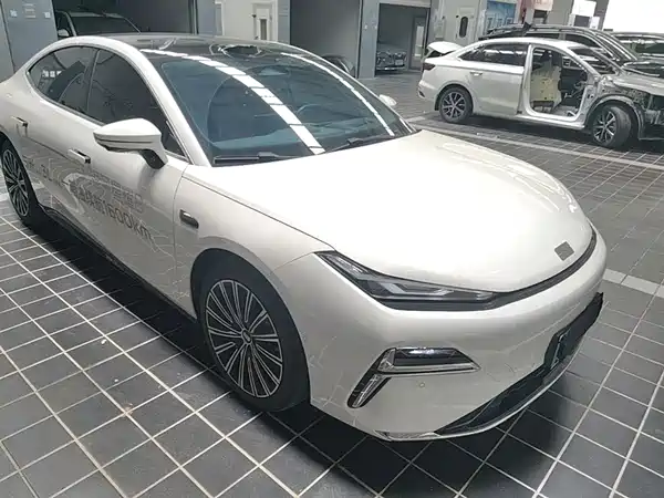 Geely Galaxy Starshine 8 2025