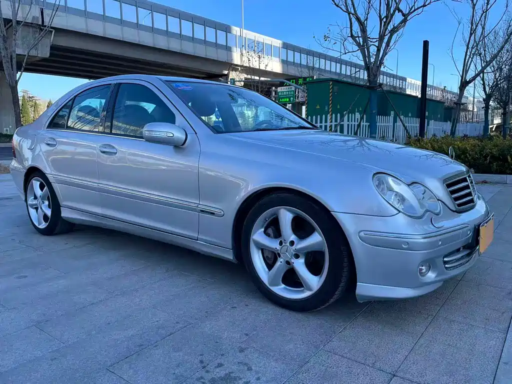 Mercedes-Benz C-Class 2006 — фото 3