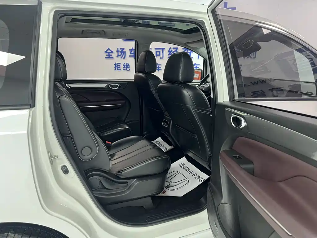GAC Trumpchi M6 2022 — фото 10