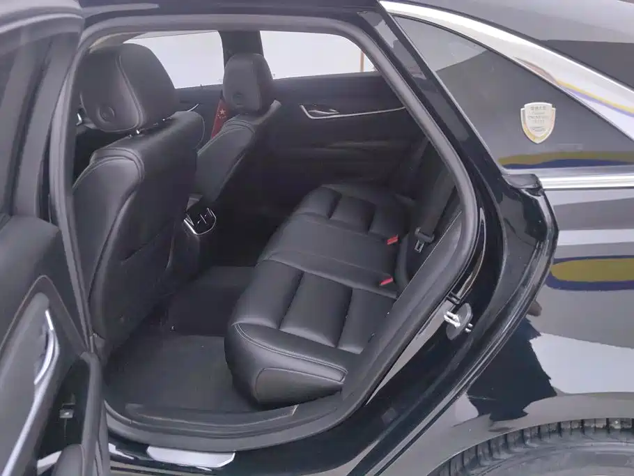 Cadillac XTS 2019 — фото 11