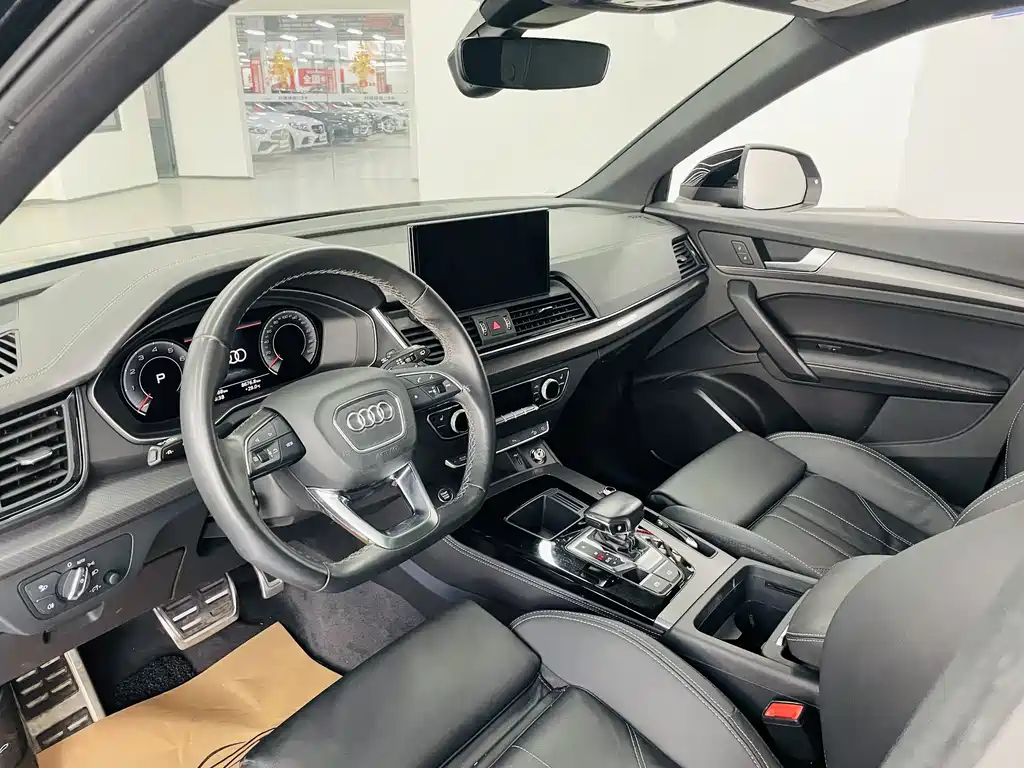 Audi Q5L 2023 — фото 6