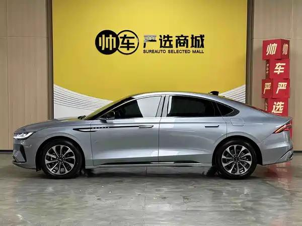 Lincoln Z 2023