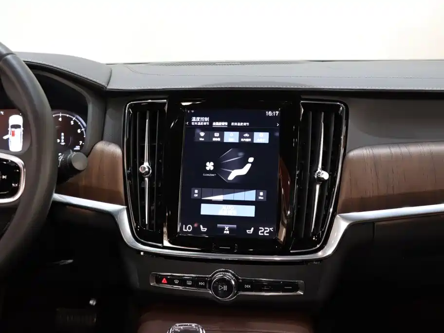 Volvo S90 2021 — фото 13