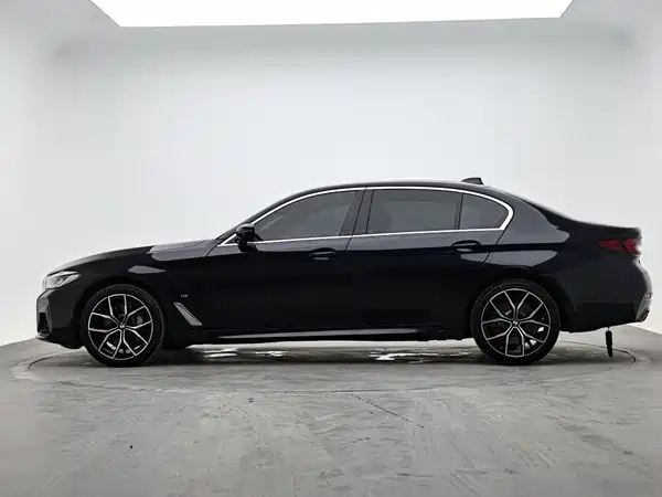 BMW 5 Series 2024