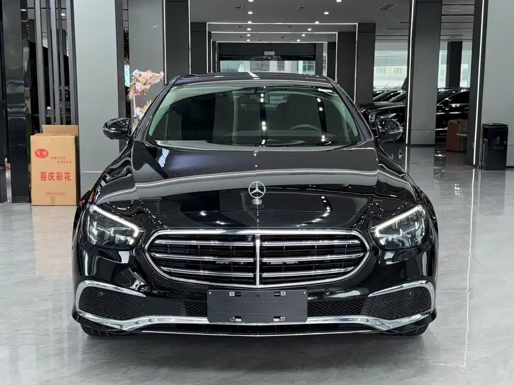 Mercedes-Benz E-Class 2022