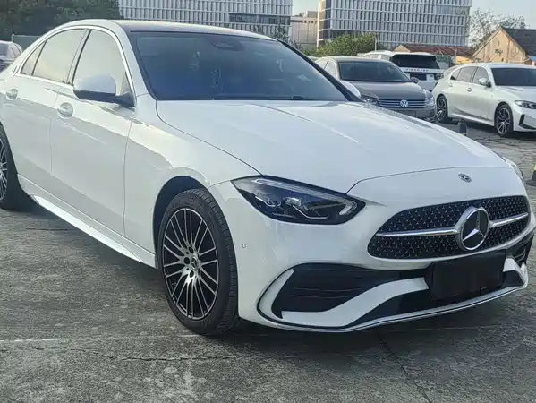 Mercedes-Benz C-Class 2025