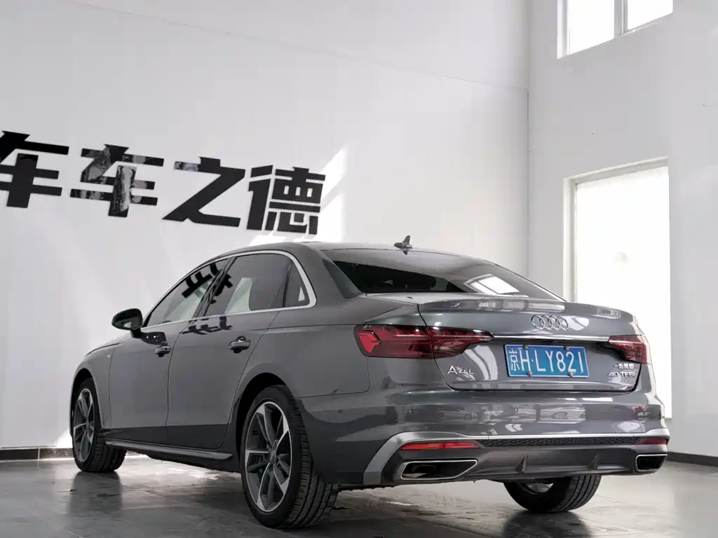 Audi A4L 2021 — фото 19