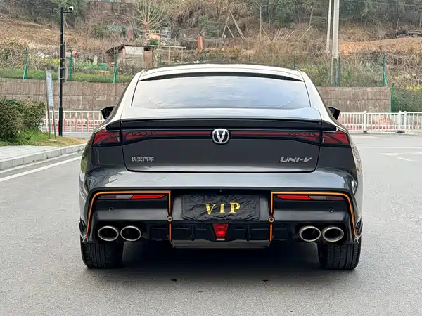 Changan UNI-V 2022