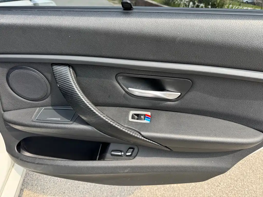 BMW 3 Series 2015 — фото 24