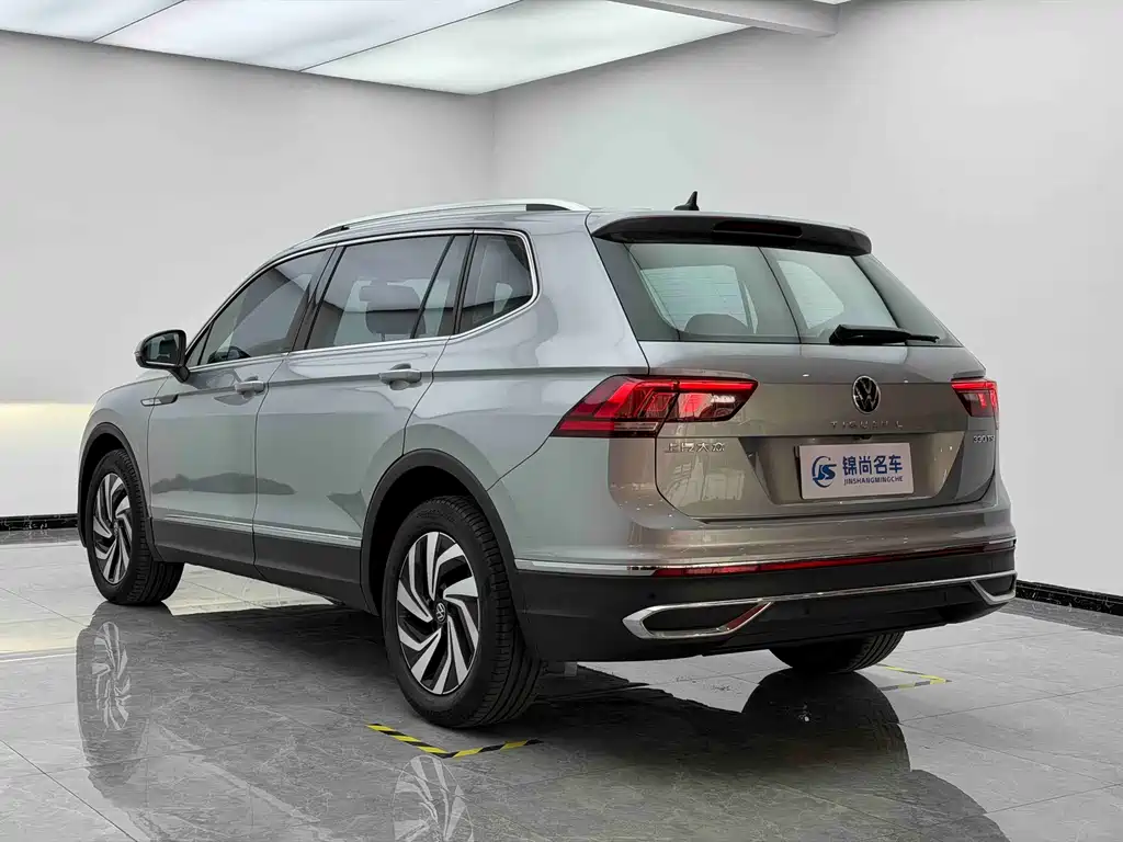 Volkswagen Tiguan L 2022 — фото 28