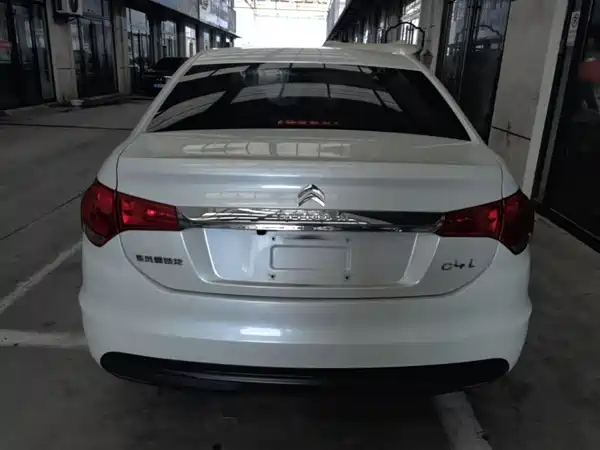 Citroën C4L 2015