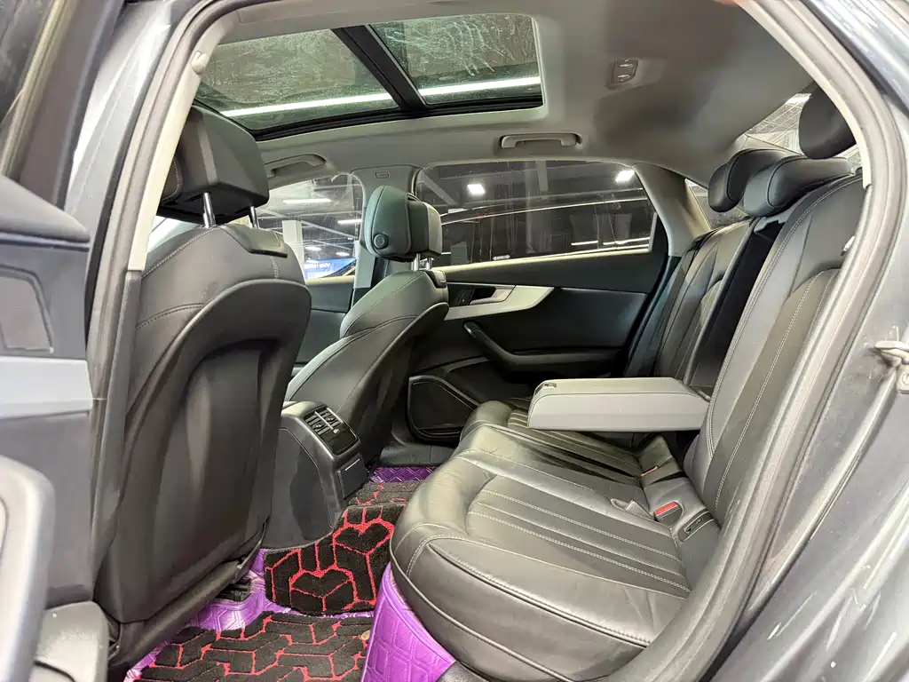 Audi A4L 2021
