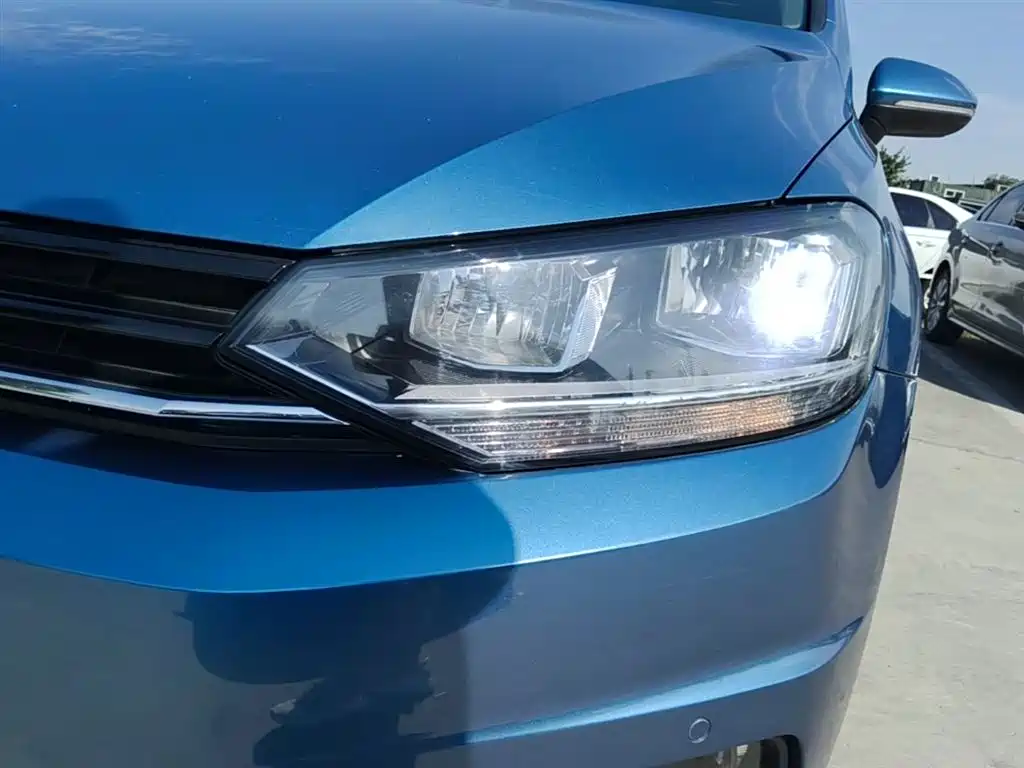 Volkswagen Touran 2019 — фото 24