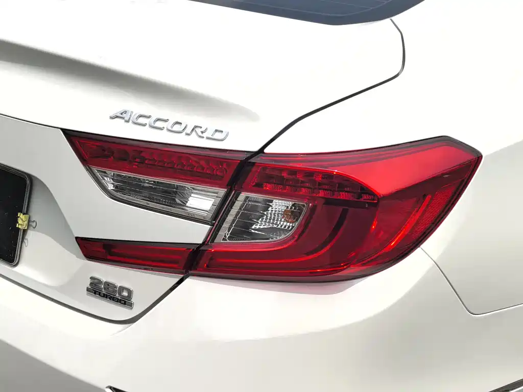 Honda Accord 2019 — фото 9