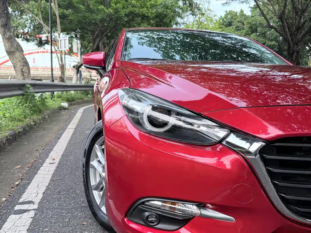 Mazda 3 Axela 2019 — фото 7