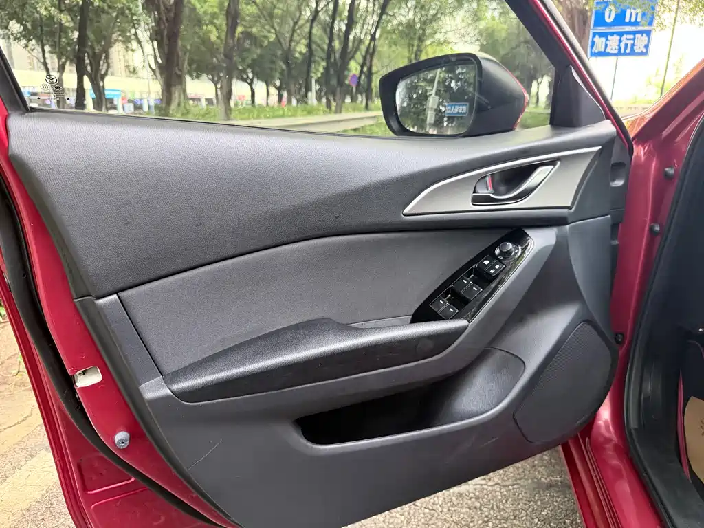 Mazda 3 Axela 2019 — фото 9