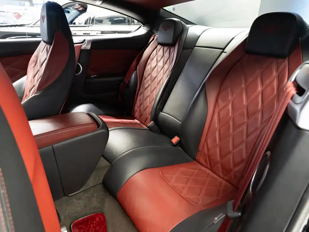 Bentley Continental 2014 — фото 10