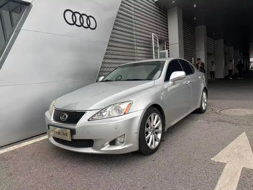 Lexus IS 2008