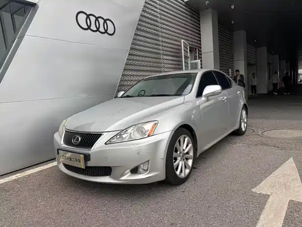 Lexus IS 2008