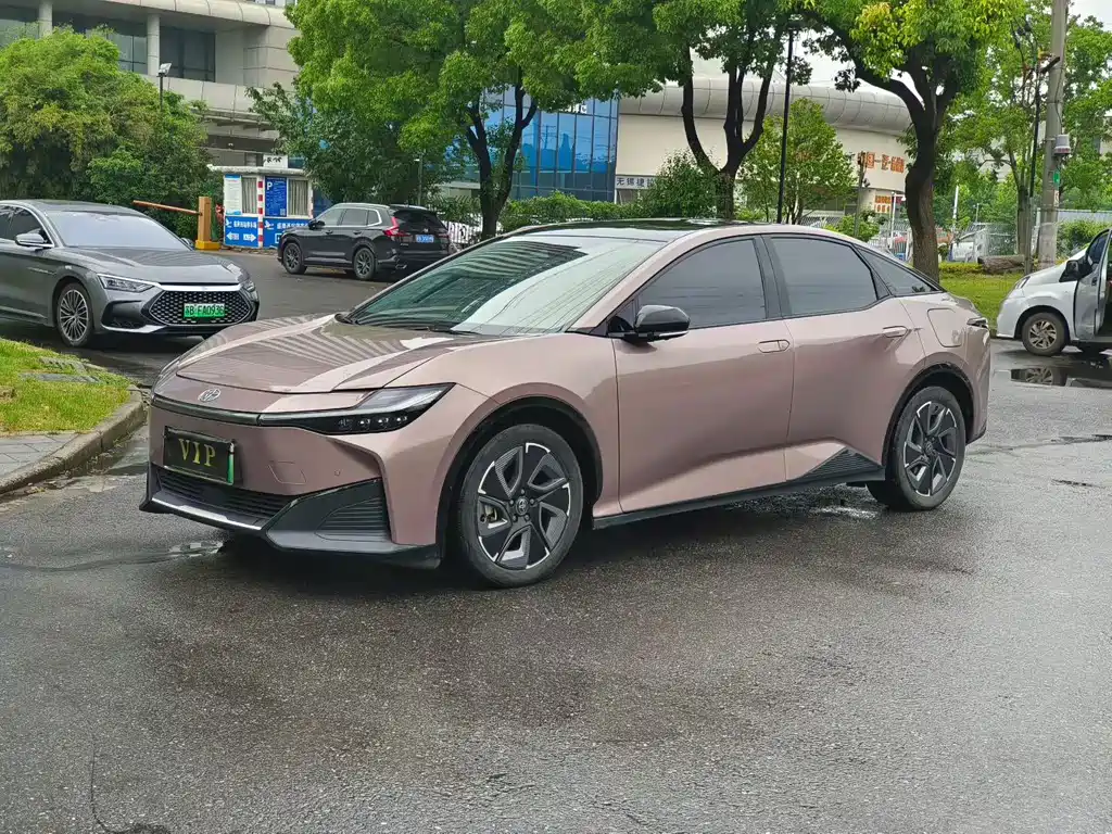 Toyota bZ3 2023