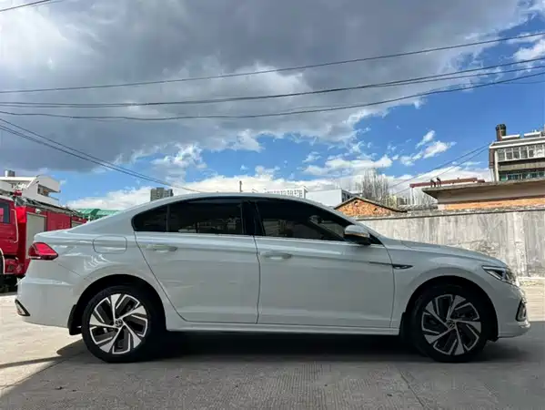 Volkswagen Bora 2023