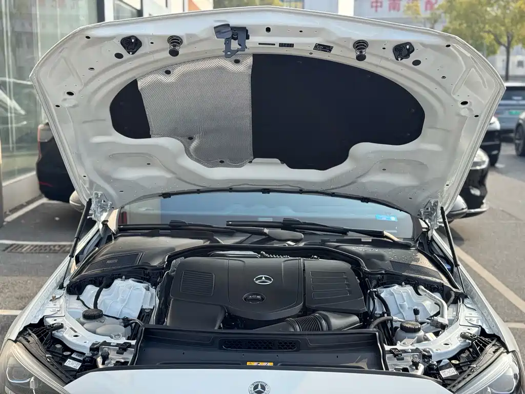 Mercedes-Benz C-Class 2023 — фото 46