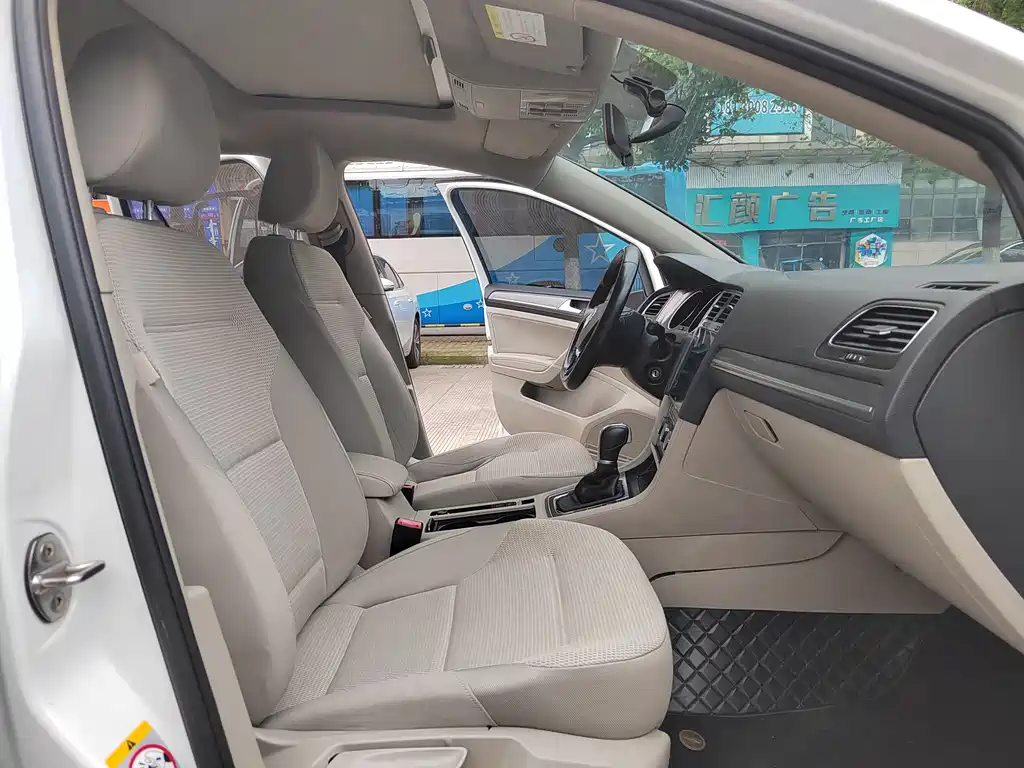 Volkswagen Golf 2015
