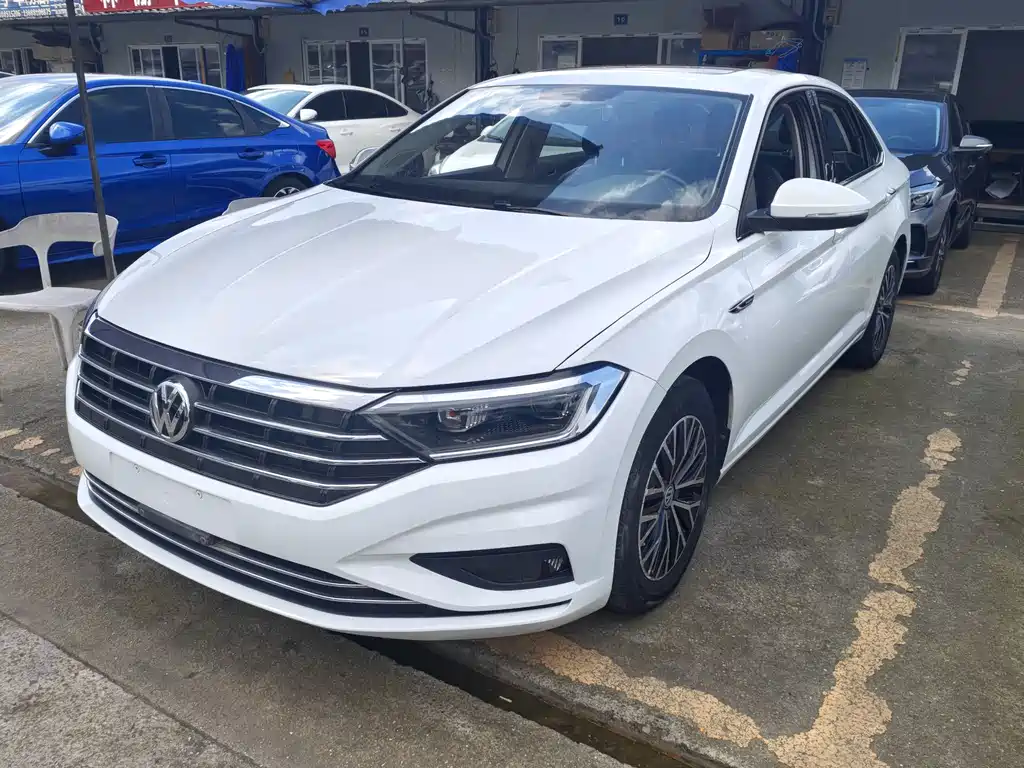 Volkswagen Sagitar 2021