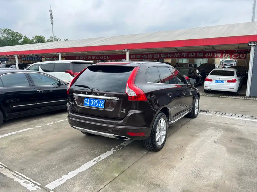 Volvo XC60 2016 — фото 20