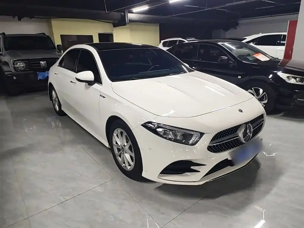 Mercedes-Benz A-Class 2021 — фото 4