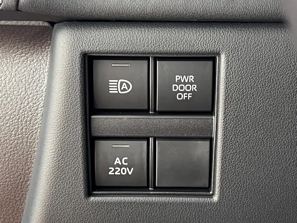Toyota Vellfire 2025 — фото 16