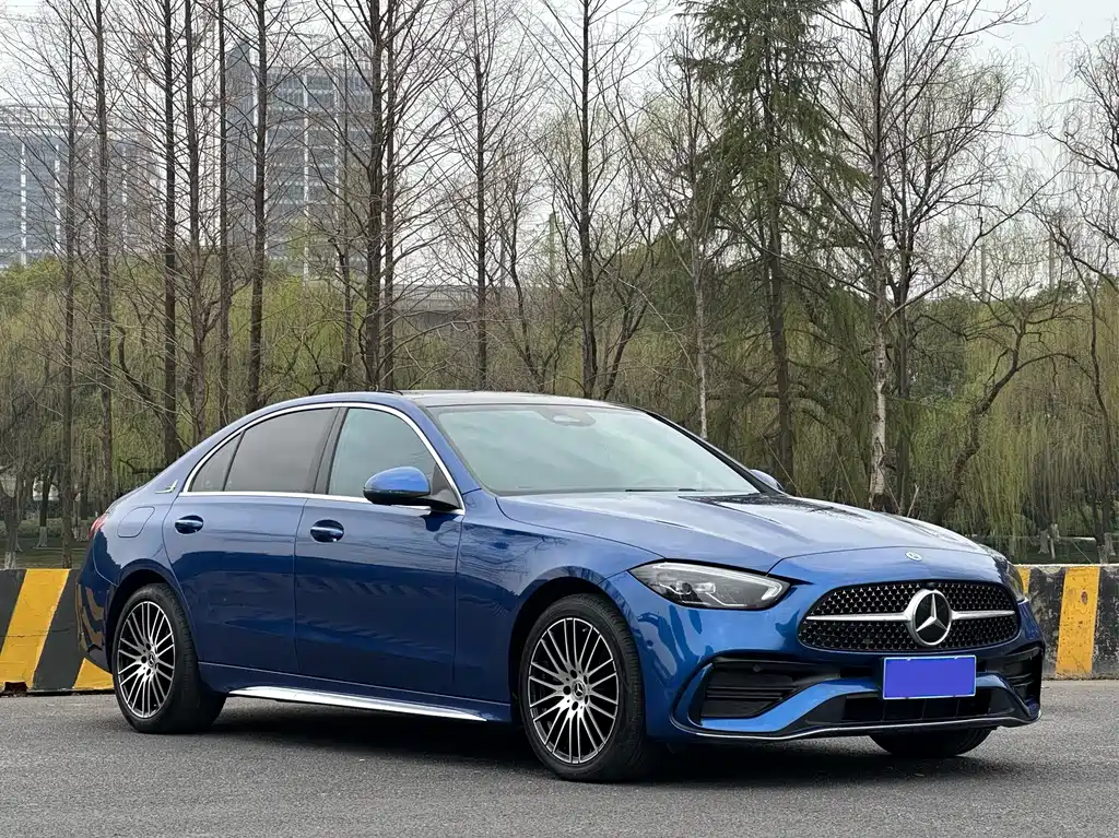 Mercedes-Benz C-Class 2022