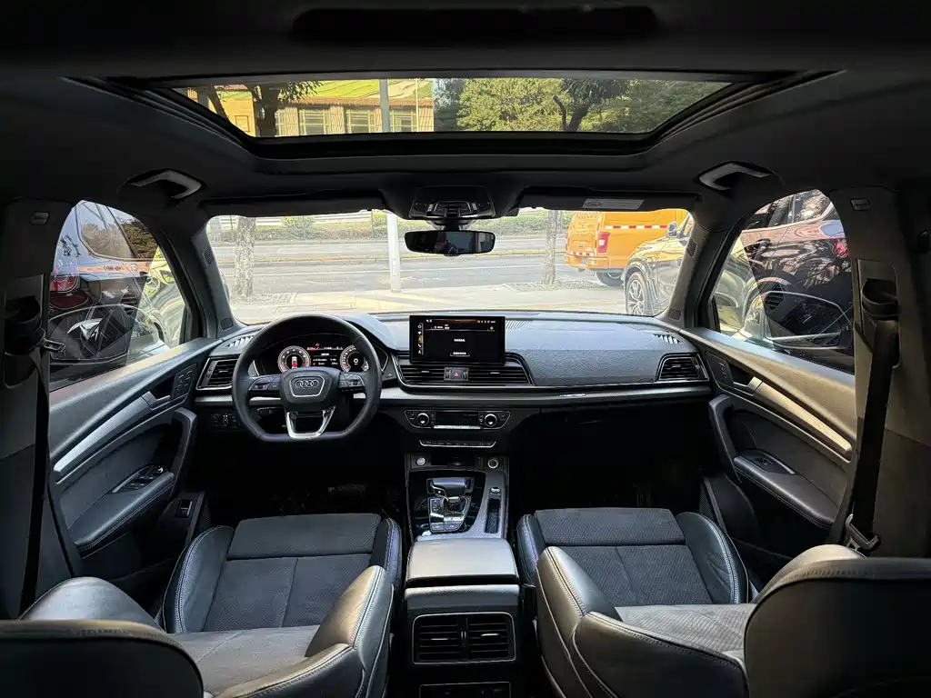 Audi Q5L Sportback 2021 — фото 9