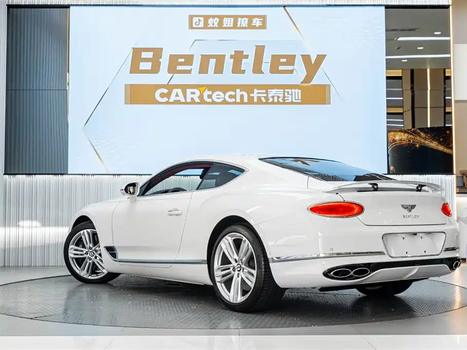 Bentley Continental 2023 — фото 5