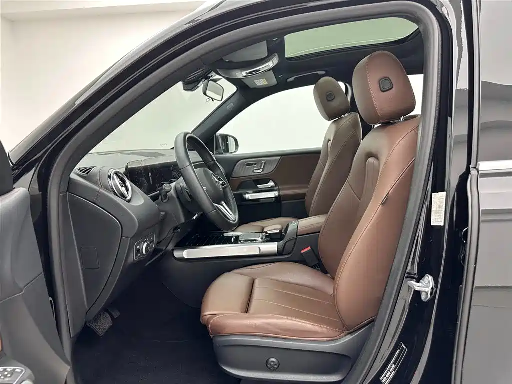 Mercedes-Benz GLB 2023 — фото 18