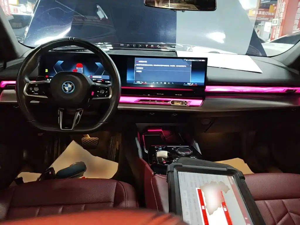 BMW i5 2024 — фото 10